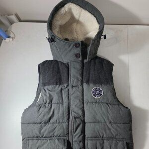 Abercrombie & Fitch Men's Small Sherpa Lined Grey Puffer Vest